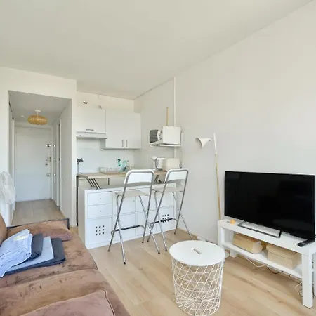 Appartement Superbe A La Defense Proche Paris