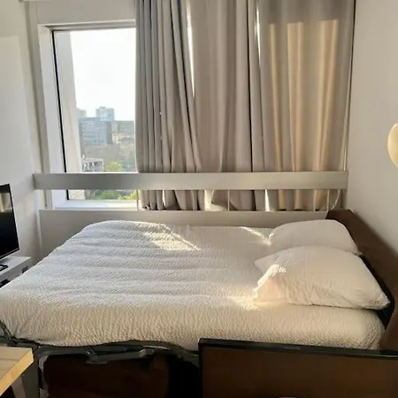 Appartement Superbe A La Defense Proche Paris